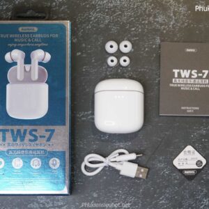 Tai nghe True Wireless Remax TWS-7 có kết cấu inear quen thuộc với tips silicon mềm mại không tạp ra cảm giác quá đau khi sử dụng liên tục